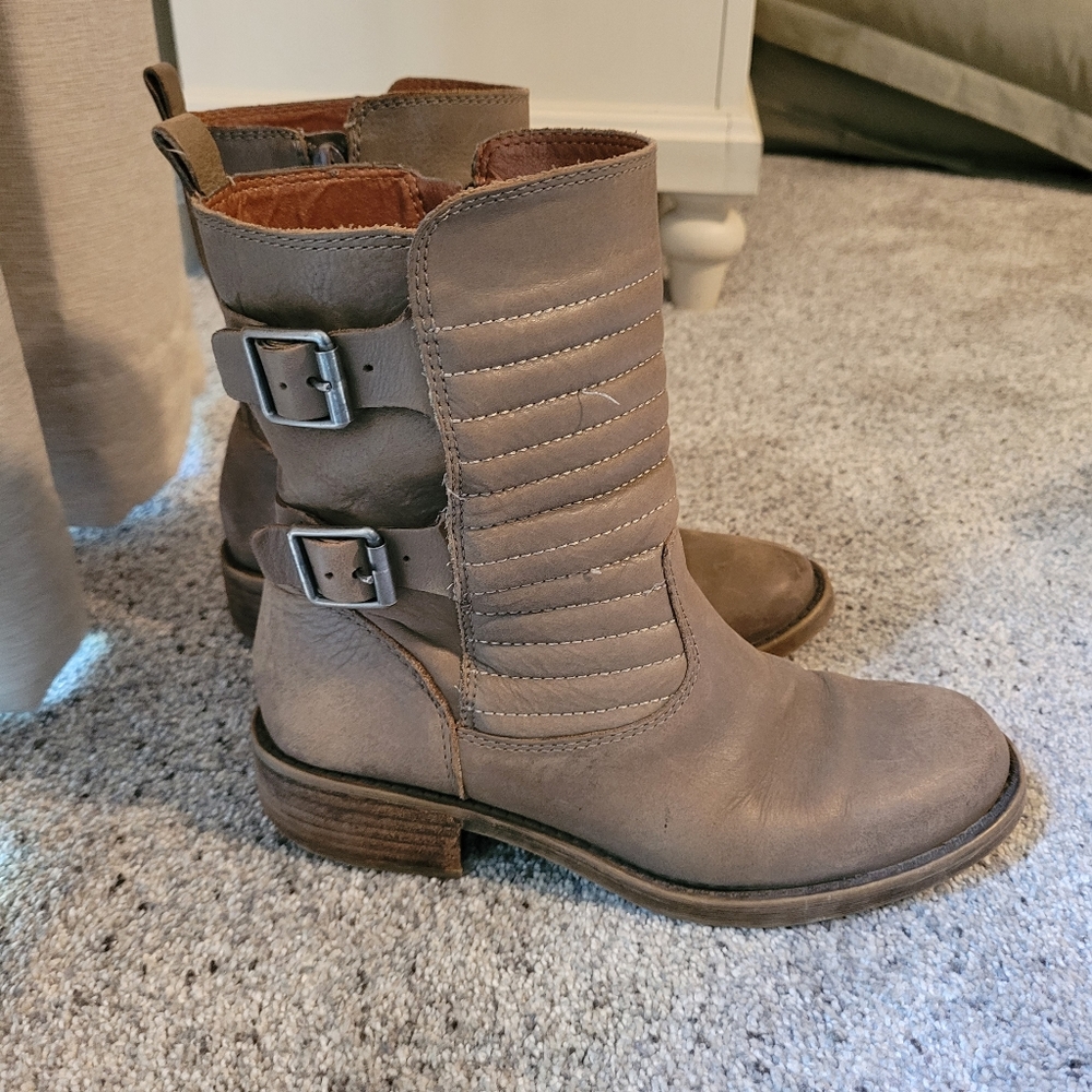 Lucky Brand Grey Leather Boots